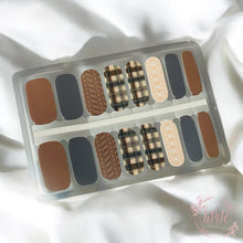 Load image into Gallery viewer, Hoshi Nail Wrap