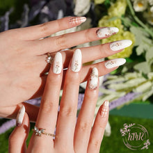 Load image into Gallery viewer, Cybele Nail Wrap