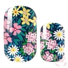 Load image into Gallery viewer, Laszlo Nail Wrap