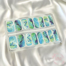 Load image into Gallery viewer, Suvi Nail Wrap