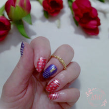 Load image into Gallery viewer, Roxane Nail Wrap