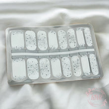 Load image into Gallery viewer, Aurora Nail Wrap