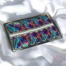 Load image into Gallery viewer, Sereneity Nail Wrap
