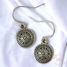 Load image into Gallery viewer, Vintage Round Earrings
