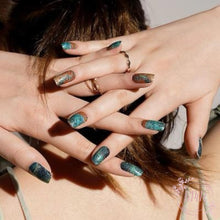 Load image into Gallery viewer, Soleil Nail Wrap
